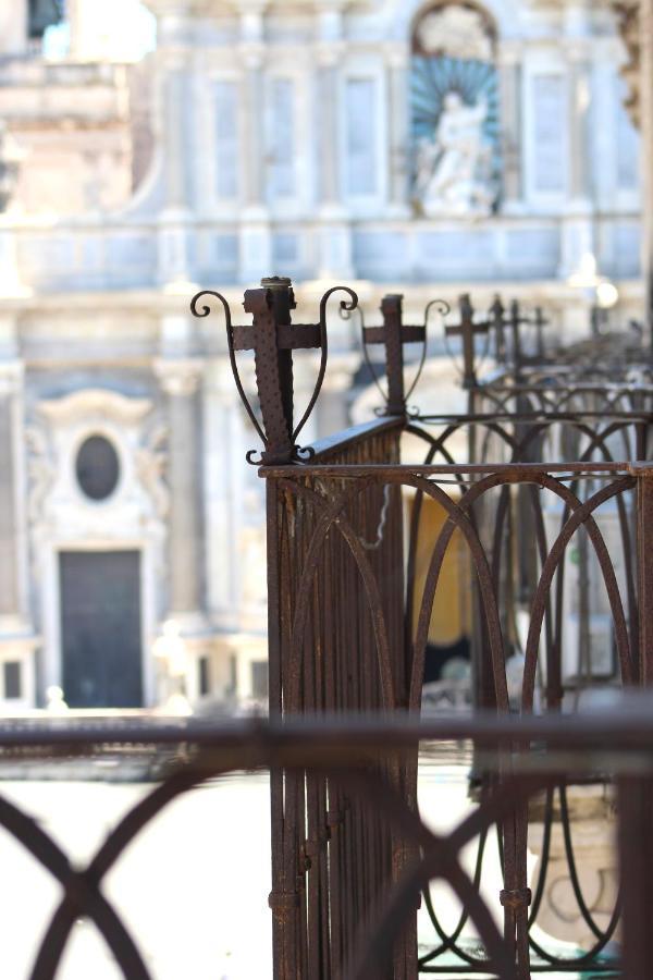 Duomo Housing Catania Le Suites Exterior photo