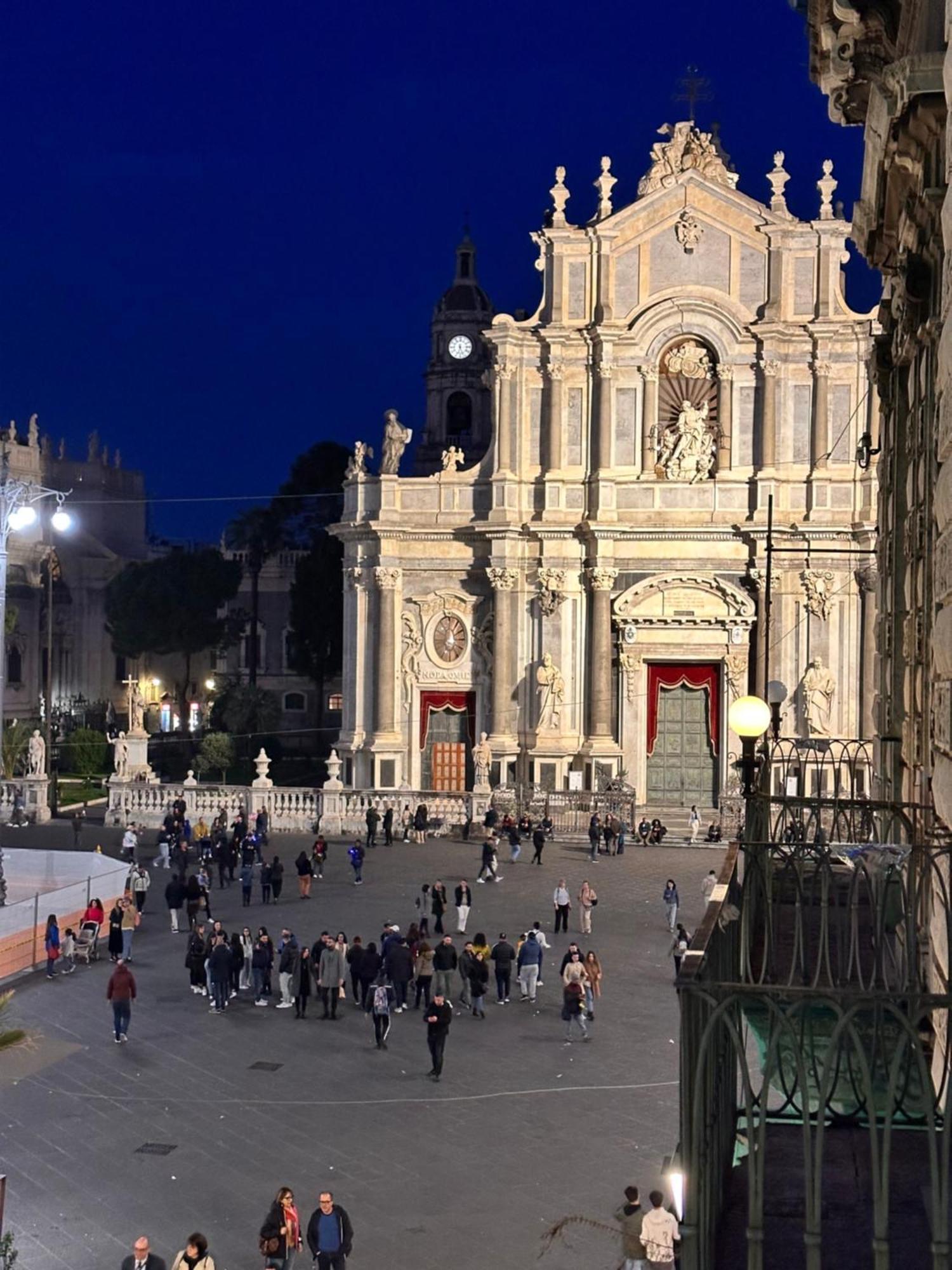 Duomo Housing Catania Le Suites Exterior photo